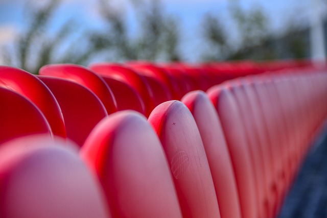 表现明显受 表现明显受